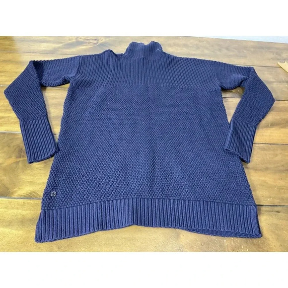 Lululemon Warm and Restore Knit Navy Turtle Neck Sweater 100% Merino Wool Size 6 - Picture 11 of 12